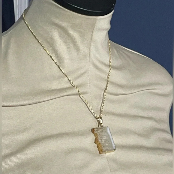 14K Gold Plated Raw Citrine Slice Pendant Necklace - Picture 6 of 12